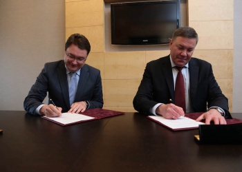 Губернатор Вологодской обл Олег Кувшинников и гендиректор Восток-Сервис Сергей Ширяев