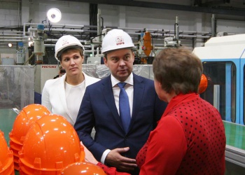 Депутат Госдумы от КПРФ посетил Суксунский оптико-механический завод