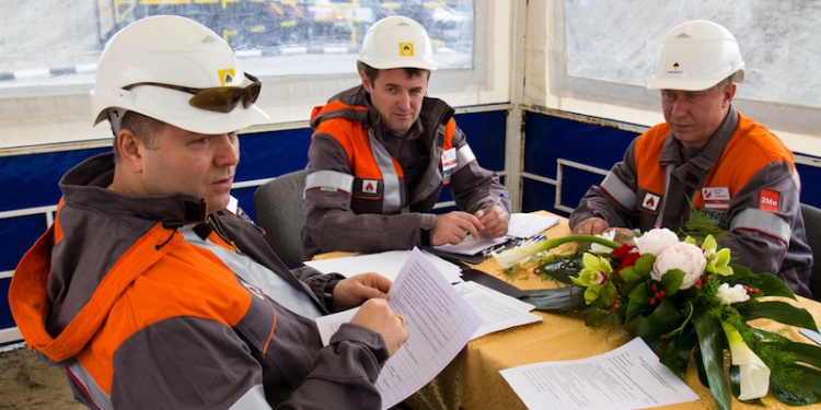 В России запретили госзакупки огнезащитной одежды иностранного производства