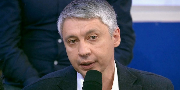 Александр Сафонов