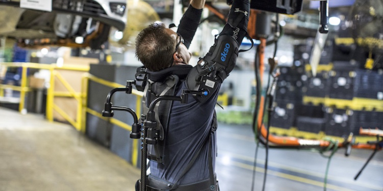 Ford экзоскелет