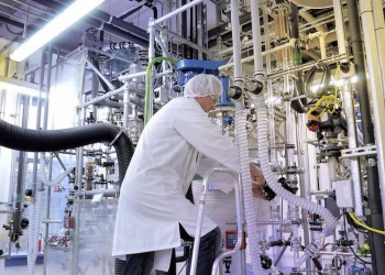 Химия и охрана труда: проблемы безопасности на химических производствах России