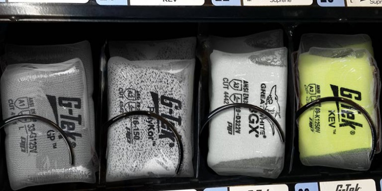 В США запустили рекламную кампанию СИЗ для продажи через автоматы