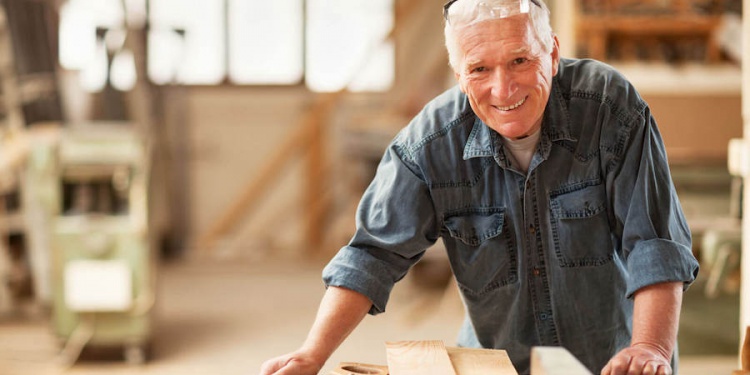 Возраст и СИЗ: повлечет ли новый «горизонт» выхода на пенсию рост спроса на адаптированные средства защиты?