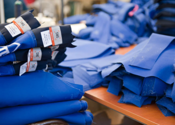 Спецодежда: «Всем выйти из тени!»