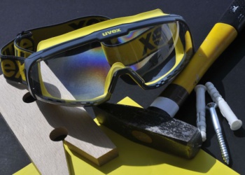 Закрытые очки uvex ю-соник