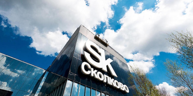 В Сколкове придумали уникальную технологию нанесения покрытий на ткани