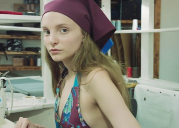 Петербургская компания выпустила «взрослую» рекламу фартуков. 18+