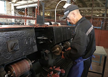 Омская колония строгого режима получила заказ на пошив рабочей обуви на 18,6 млн руб.