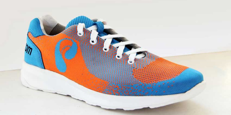 Модерам обувь с применением технологии 3D-вязки верха