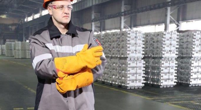 САЗ в 2019 году перейдет на новую спецодежду