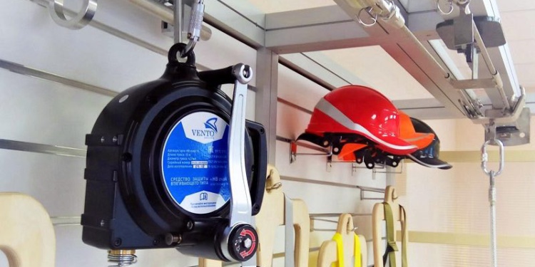Универсальная новинка от «Венто» – СИЗ втягивающего типа со встроенной лебедкой