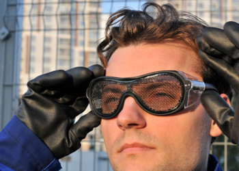 Сетка вместо линзы защитные очки РОСОМЗ