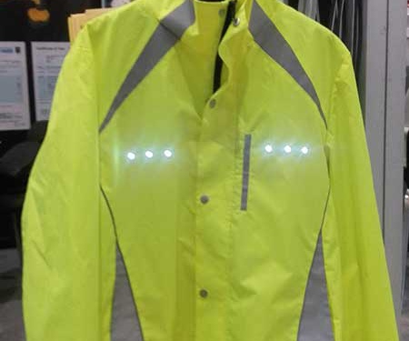 Экспонаты светятся и защищают