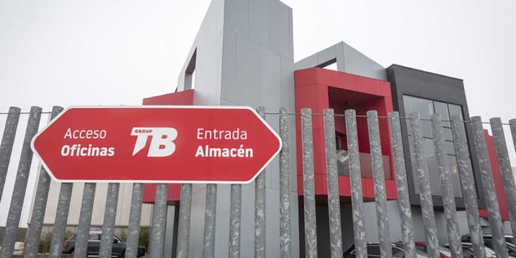 Cerva купила Tomas Bodero