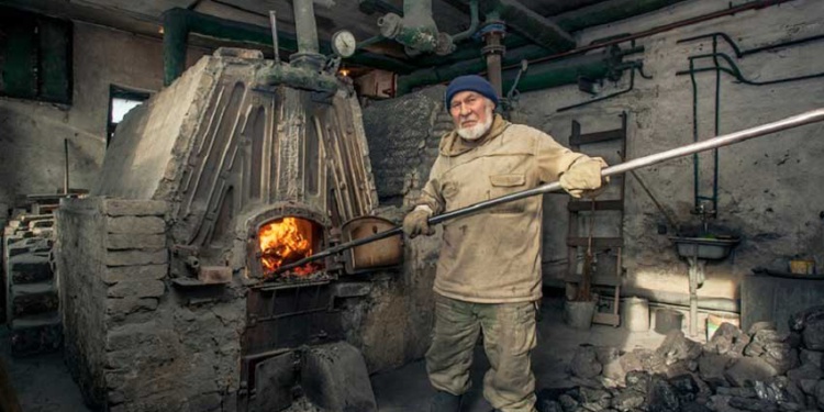 Кочегарам Минобороны выдали бывшую в употреблении спецодежду