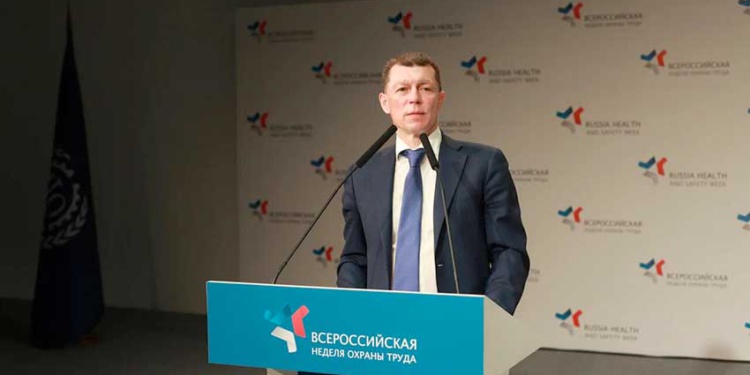 Топилин: Улучшение условий труда – вклад в увеличение продолжительности жизни