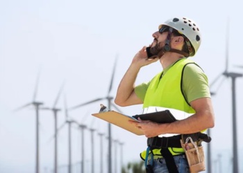 Светоотражающая лента на спецодежде опасна для здоровья