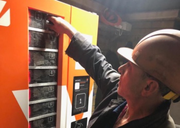 «Восток-Сервис» стал дистрибьютором вендинговых автоматов для СИЗ