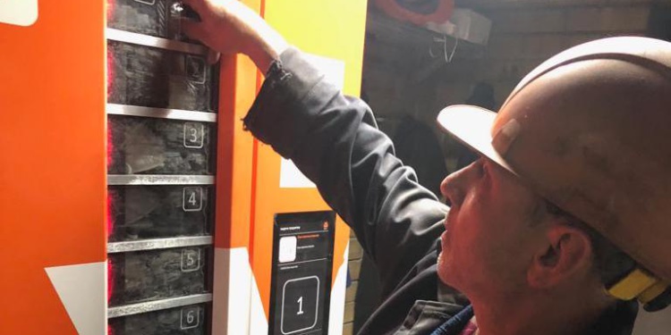 «Восток-Сервис» стал дистрибьютором вендинговых автоматов для СИЗ