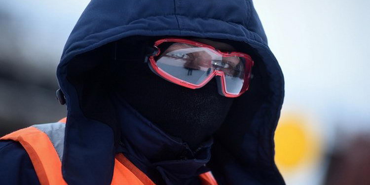 Железнодорожники-ниндзя: путейцы «Норникеля» переодеваются в зимнюю одежду