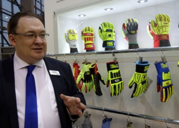 Виталий Румянцев: «40% зарегистрированных производственных травм в мире приходится на руки»