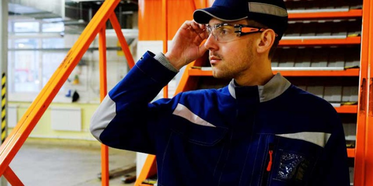 Для работы и спорта: РОСОМЗ выпустил две новые модели универсальных очков