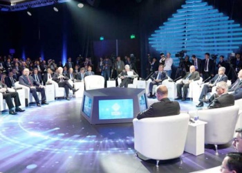 Премьер-министр РФ назвал причину, по которой было отложено введение маркировки обуви