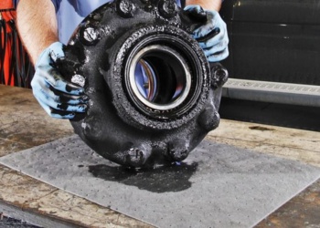 В США выпустили суперпрочные впитывающие коврики для промышленности