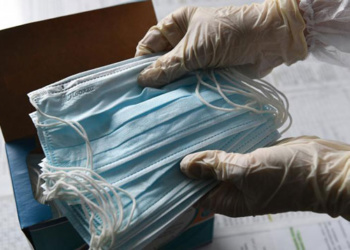 В Россию поступило 25,5 млн защитных масок из Китая