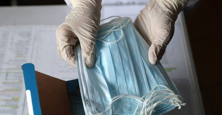 В Россию поступило 25,5 млн защитных масок из Китая