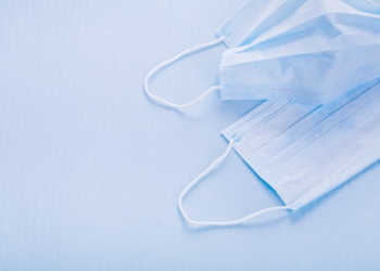 Ростех запустил производство инновационных противомикробных масок