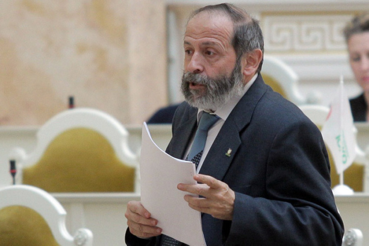 Губернатора СПб попросили объяснить, почему средства защиты лежат на складах, когда врачам их не хватает