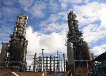 Пандемия COVID-19 заставила Россию возродить производство спирта для антисептиков