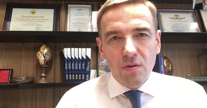 Недостатка в масках в России нет, респираторы в небольшом дефиците – Евтухов