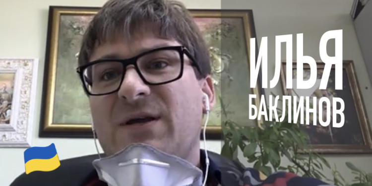 Денис Экхофф. Стюардесса LOT обучает правильному применению СИЗ 🇩🇪