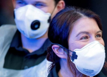 Респиратор с сенсором определяет заразившегося COVID-19