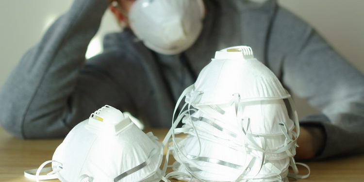 Респиратор с сенсором определяет заразившегося COVID-19