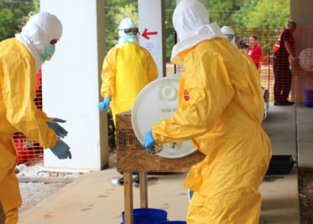 Государство выделило на производство СИЗ от коронавируса 4 млрд руб. – Мантуров