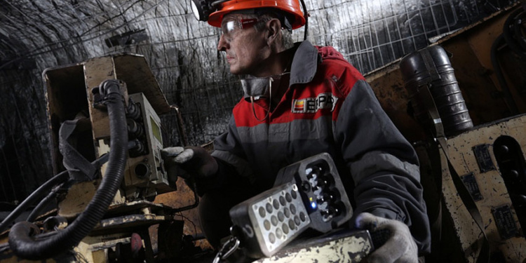 ЕВРАЗ доверил контроль использования СИЗ «умной» видеосистеме