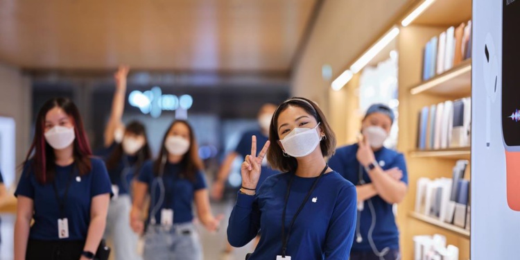 Apple разработала защитную маску для «своих»