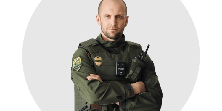 Сбербанк объявил конкурс на поставку спецодежды на 87 млн руб.