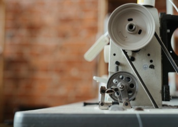 В Удмуртии появится новое производство респираторов и рабочей одежды