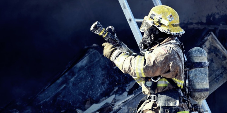 каска шлем пожарный