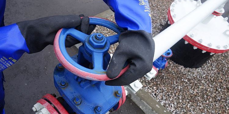 Новинки перчаток Uvex от химических рисков