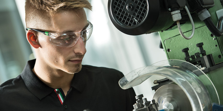 Очки 506U — главный бестселлер Univet