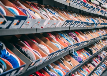 Более 213 тыс. пар обуви без маркировки изъято ФТС за четыре месяца