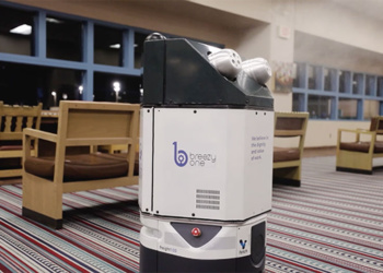 В США создан робот, способный за полтора часа продезинфицировать 9 тыс. кв. м.