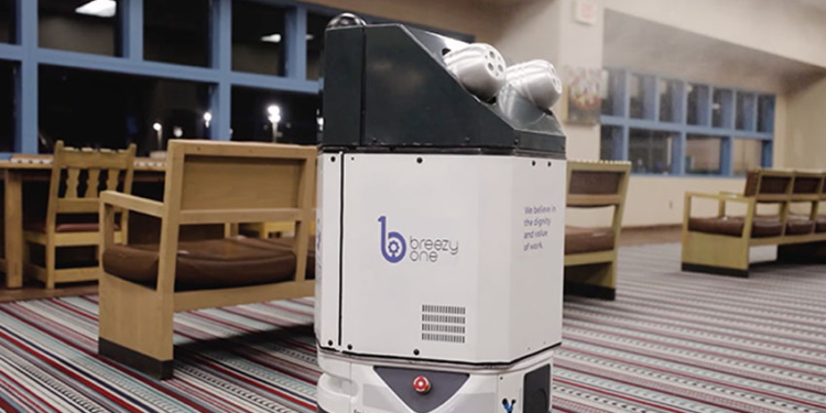 В США создан робот, способный за полтора часа продезинфицировать 9 тыс. кв. м.