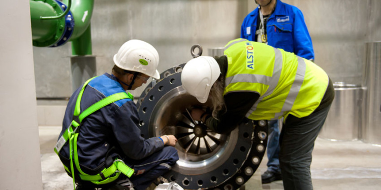 «Мосэнерго» закупит спецодежду на 154,9 млн руб.